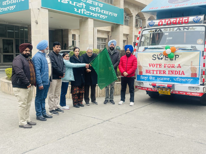 ਐਸ.ਡੀ.ਐਮ. ਪਟਿਆਲਾ ਨੇ ਵੋਟਰ ਜਾਗਰੂਕਤਾ ਵੈਨ ਕੀਤੀ ਰਵਾਨਾ